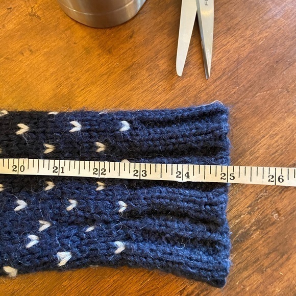 Beautiful blue and white hooded cardigan no label , based on measurements small - Picture 8 of 8